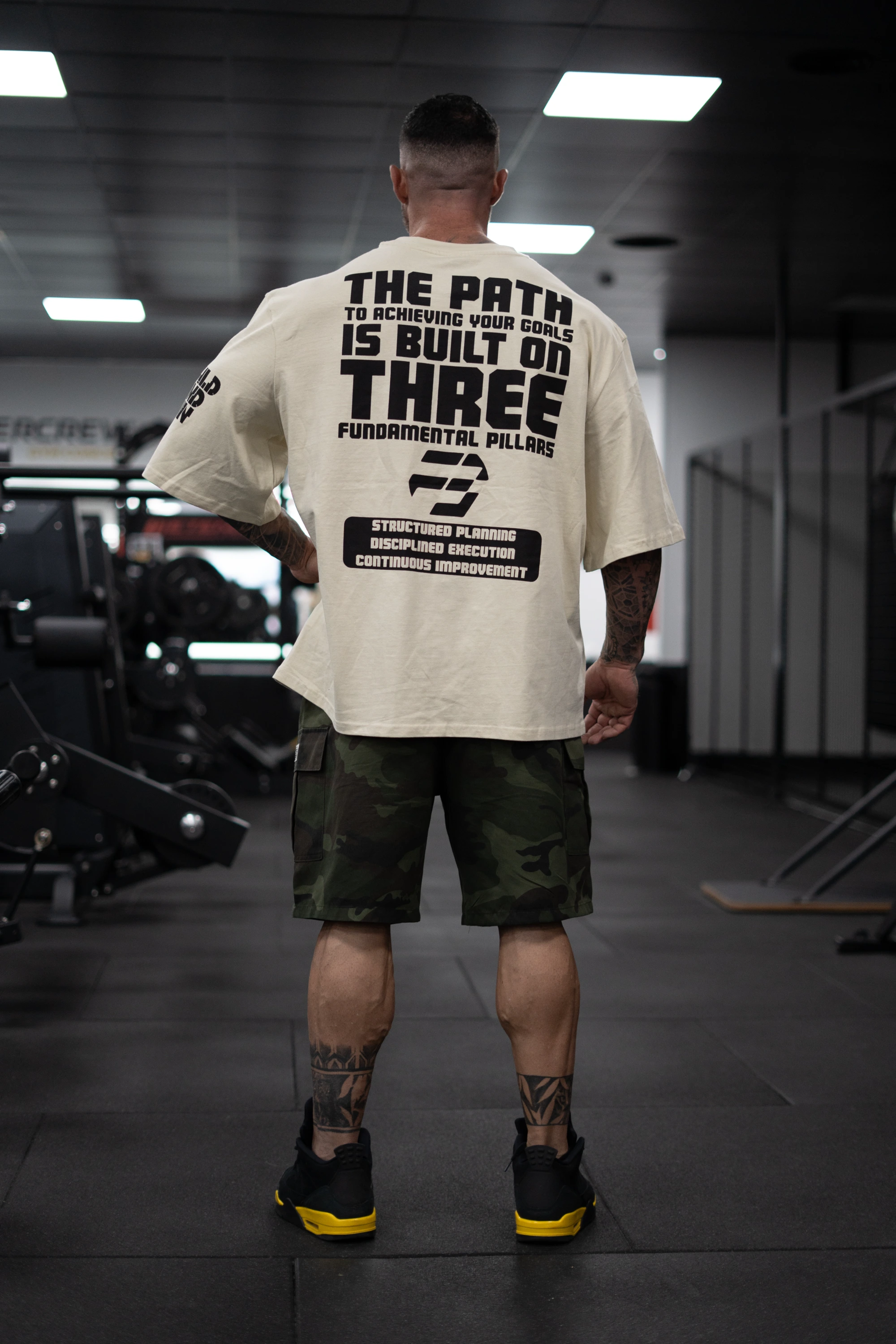 CAMISETA OVERSIZE MANGAS 3/4 THREE PILLARS HOMBRE - Vista 5
