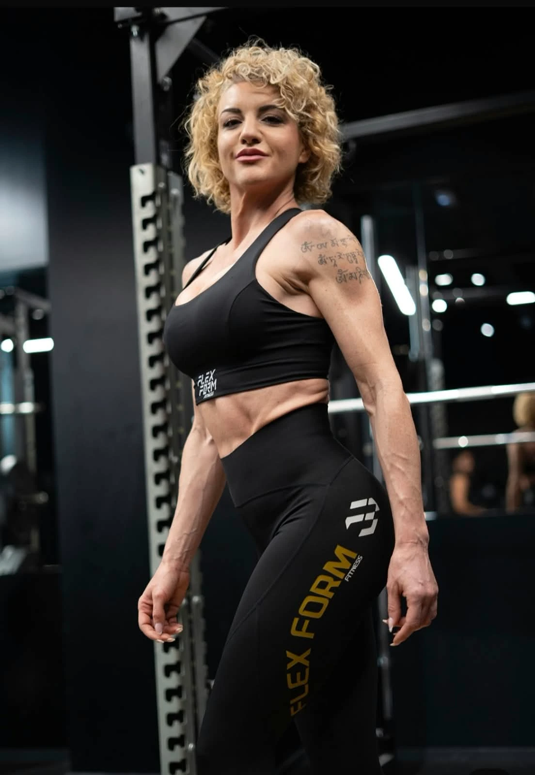 TOP FLEX FORM MUJER - Vista 1